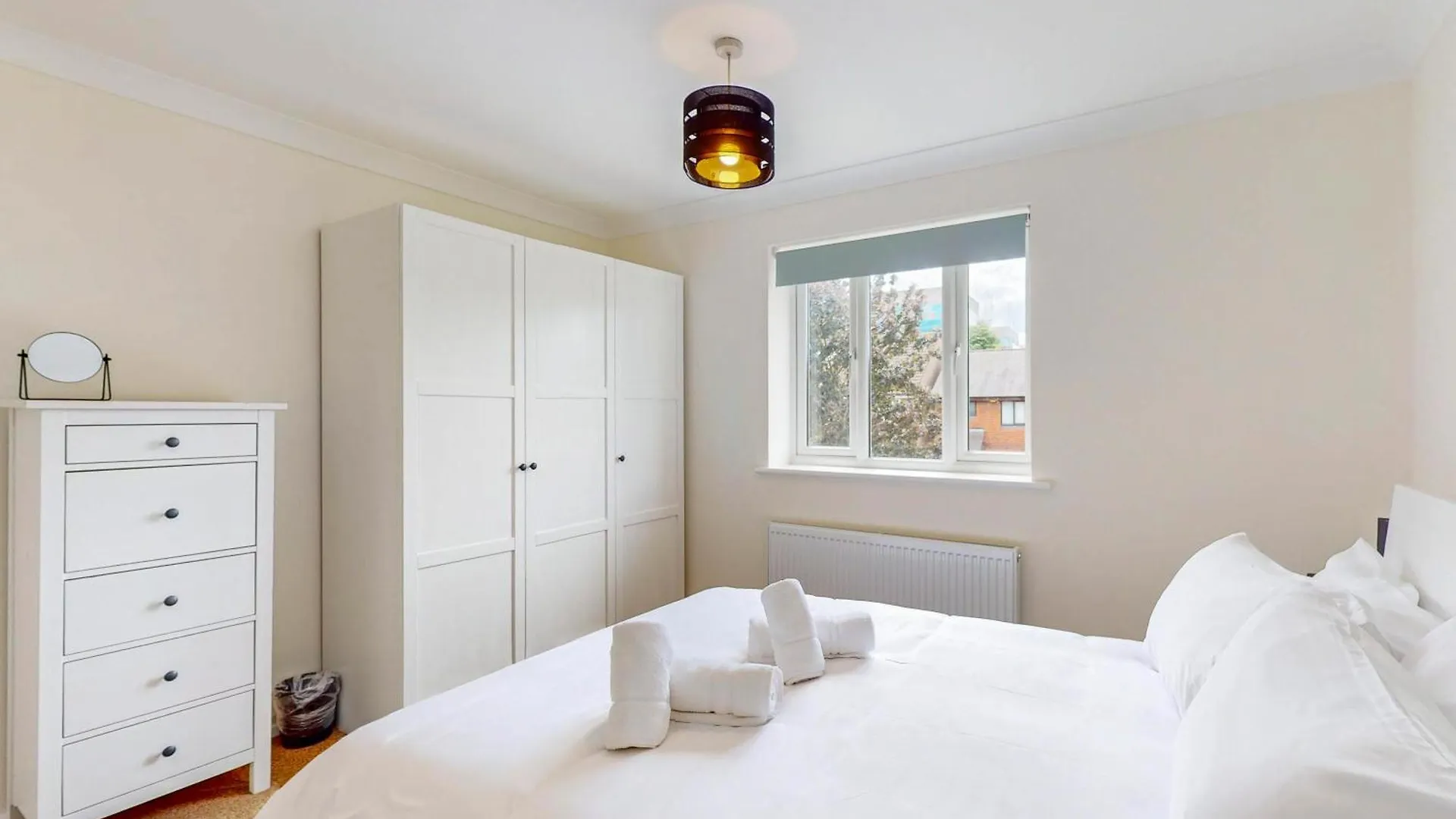 2 Bed With Garden & Free Parking Near The Thames Apartment London 0*,  United Kingdom