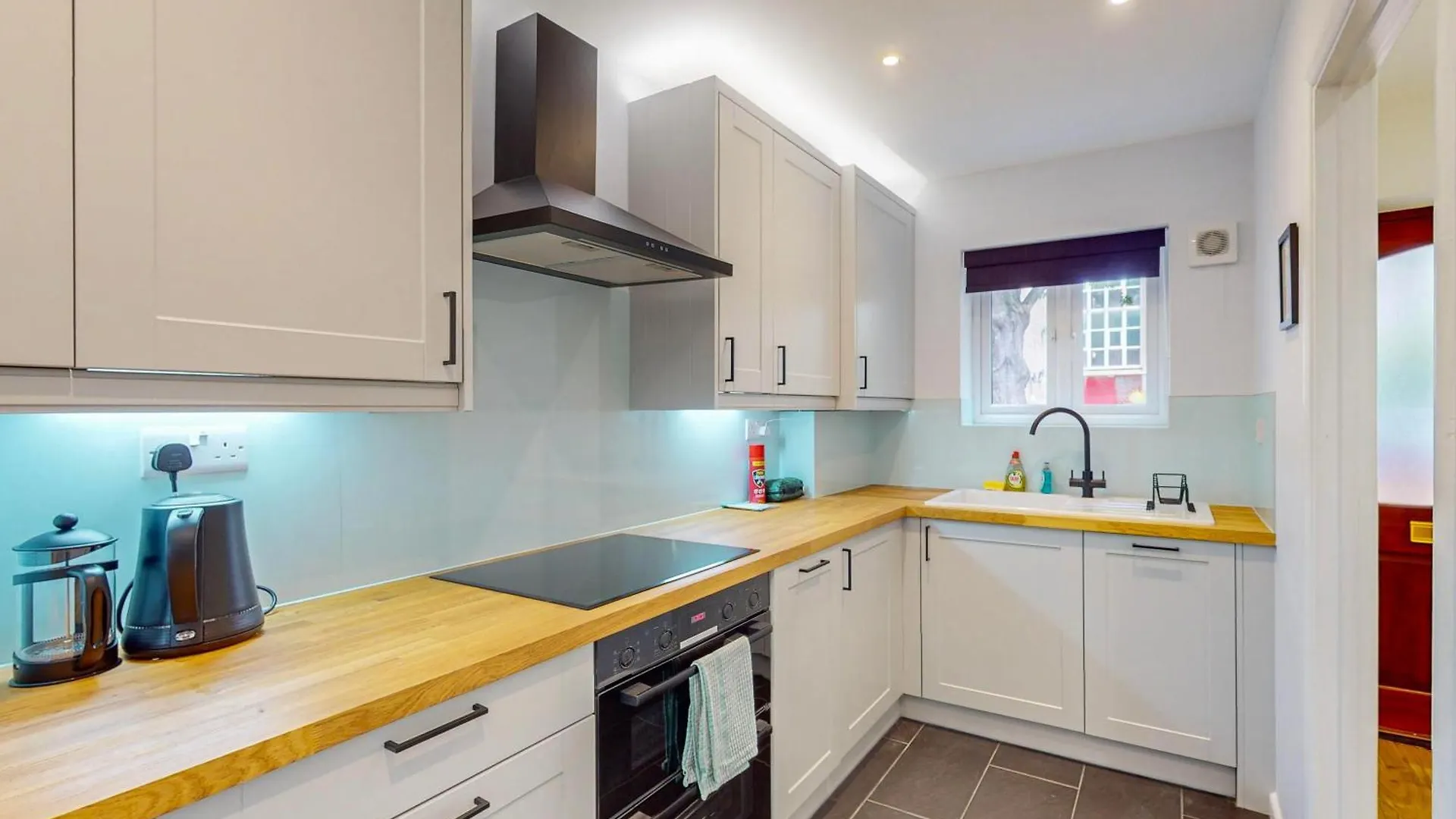 2 Bed With Garden & Free Parking Near The Thames Apartment London 0*,